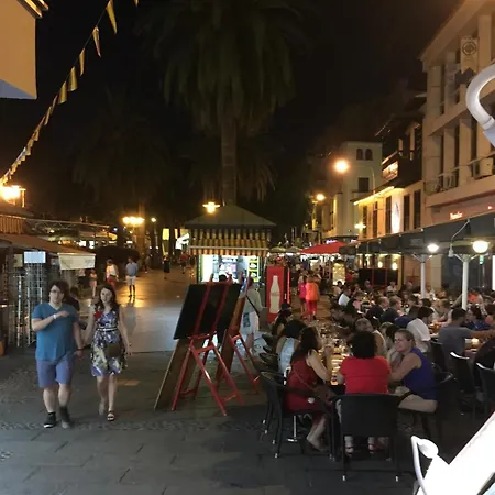Plaza Del Charco With Rooftop Pool, Views And Fast Wi-fi Apartament Puerto de la Cruz (Tenerife)